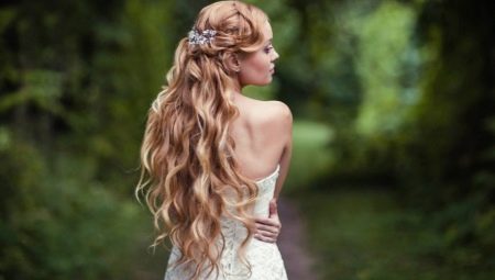 Hairstyles with loose hair