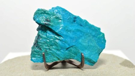 Turquoise: description of the stone, its types and properties
