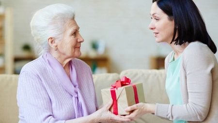 Τι μπορείς να δώσεις στη μαμά σου για 70 χρόνια;