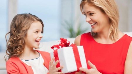 What to give your daughter for her birthday?