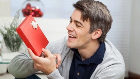 What to give my husband for 30 years?