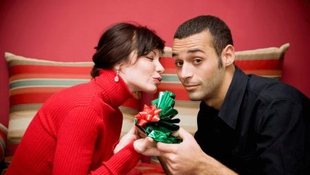 What to give my husband for his anniversary?