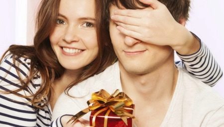 What to give a guy for 18 years old?