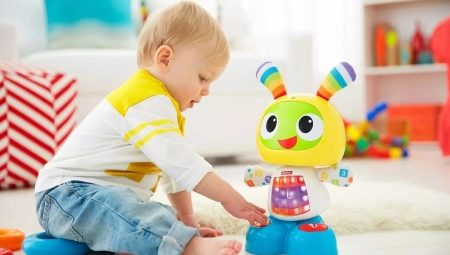 What to present for a child aged 7-11 months?