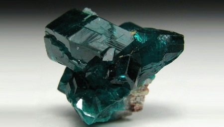 Dioptase : description, propriétés et soins
