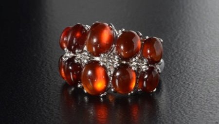 Hessonite : caractéristiques, propriétés et applications de la pierre