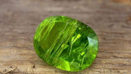 Chrysolite: what is it and who is it suitable for?