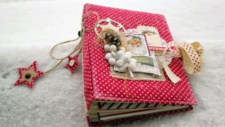 How to make a New Year's album using scrapbooking technique?
