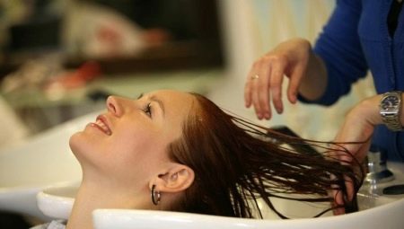 How to remove dark hair dye at home?