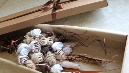 Comment emballer mes chaussettes en cadeau ?