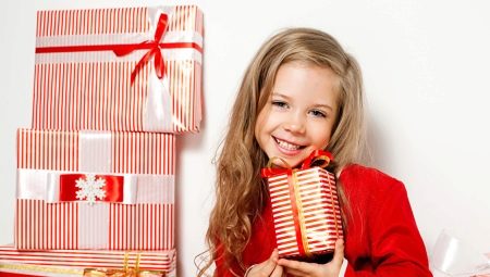 How to choose a gift for a 14-year-old girl for the New Year?
