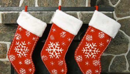 New Year's socks for gifts: how to choose and how to do it yourself?