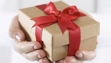 Original and useful gifts for a retiring person