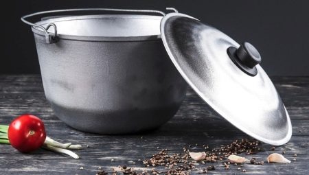 Aluminum cauldrons: advice on selection and care