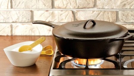 Cast iron pans of Russian production