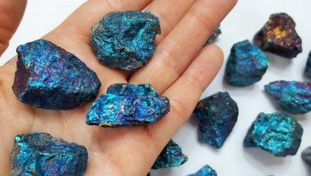 Chalcopyrite: properties and colors of the mineral, origin and application