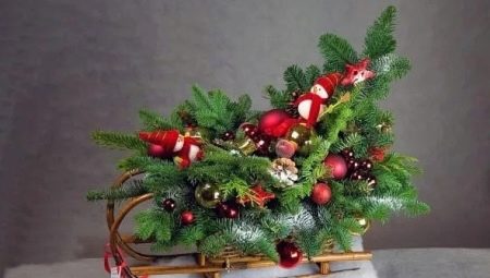 Interesting options for New Year's ikebana