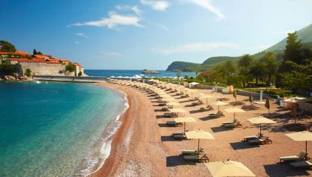 How to get to Montenegro on your own and have a good rest?