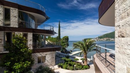 How to choose accommodation in Montenegro?