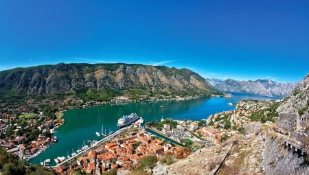 What mountains are there in Montenegro?