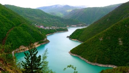 Features of the Tara River