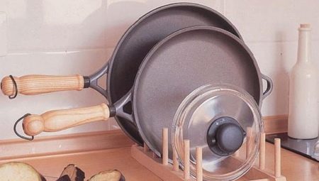 Coasters for lids from saucepans: types and nuances of choice
