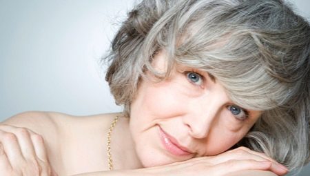 Hair color for women after 50 years: the choice of tone and the nuances of dyeing