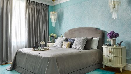 What curtains go with the blue wallpaper in the bedroom?