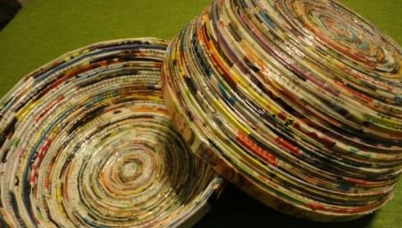 Candy bowls made of newspaper tubes