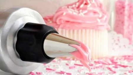 Cream attachments: what are there and how to use them?