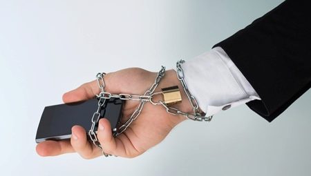 Νομοφοβία: γιατί εμφανίζεται και πώς αντιμετωπίζεται;