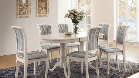 Dining group for the kitchen with a sliding table: features and choices