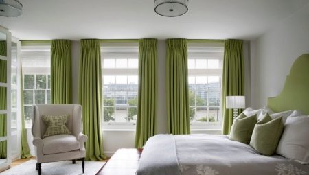 Features of the use of green curtains in the interior of the bedroom