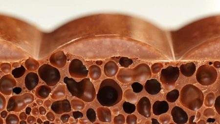 Trypophobia: description, causes and treatment