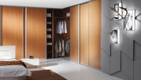 Corner wardrobes in the bedroom: varieties and features of choice