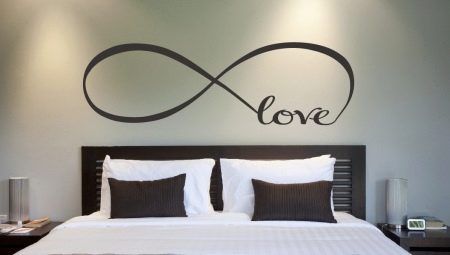 Bedroom wall design: decor options and helpful tips