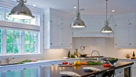 How to organize a work area in the kitchen?