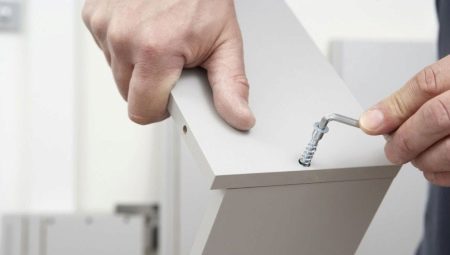 How to assemble a kitchen corner?