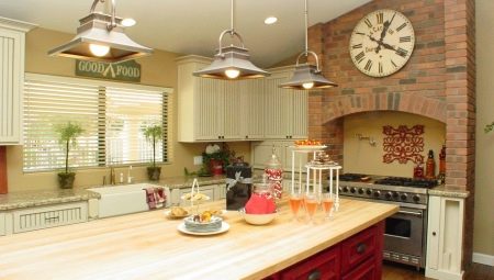 How to choose a wall clock for the kitchen?