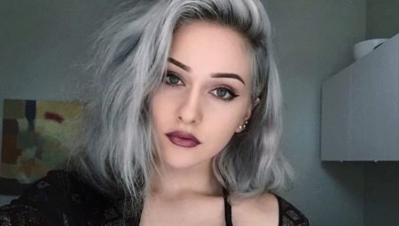 Kare with ashy hair color