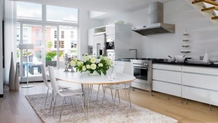 Carpets for the kitchen: selection and use in the interior