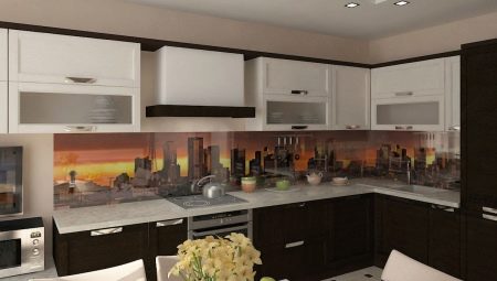 Cuisines avec des plans de travail blancs et des fonds sombres : options de conception et exemples
