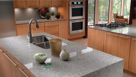 Quartz kitchen countertops: how to choose, operate and care for?