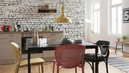 Wallpaper for the kitchen: a variety of types, design options and tips for choosing