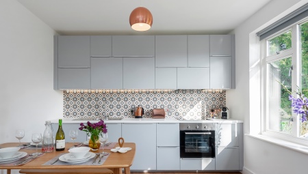 Direct kitchen 4 meters: materials, styles and design