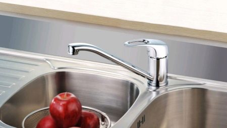 Kaiser kitchen faucets: features, varieties, choices
