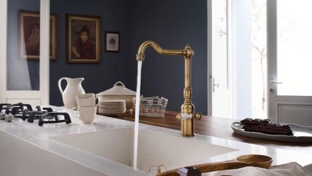 Bronze faucets for the kitchen: features, varieties, selection and care