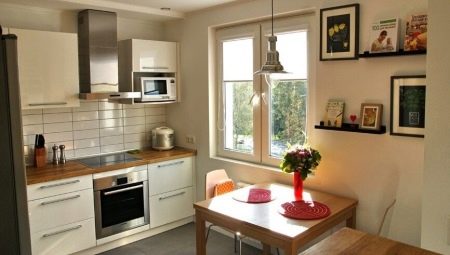 Built-in set for a small kitchen: recommendations for choosing and beautiful examples