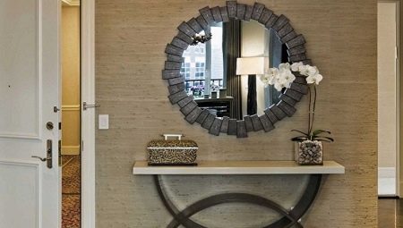 Mirror with a shelf in the hallway: types and tips for selection