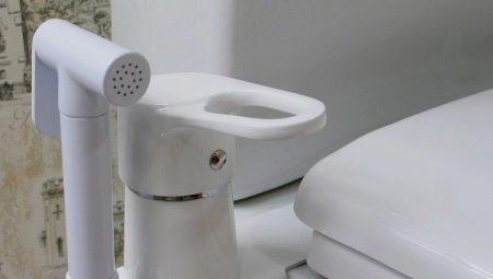 Εξαρτήματα μπιντέ και άλλα αξεσουάρ τουαλέτας